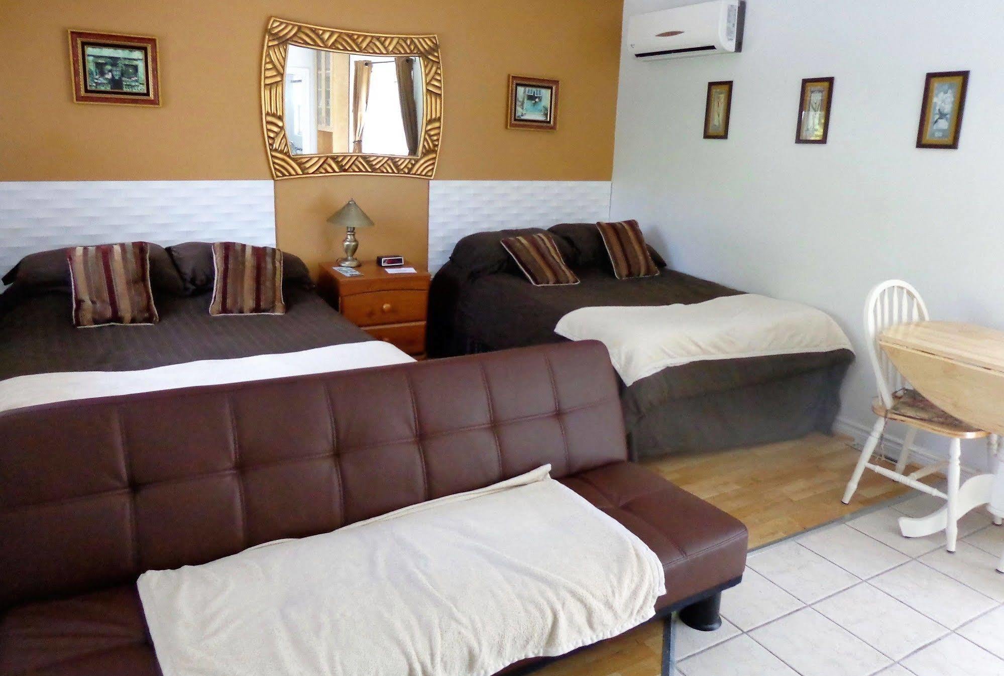 Motel Des Deux Lacs Waterloo Dış mekan fotoğraf