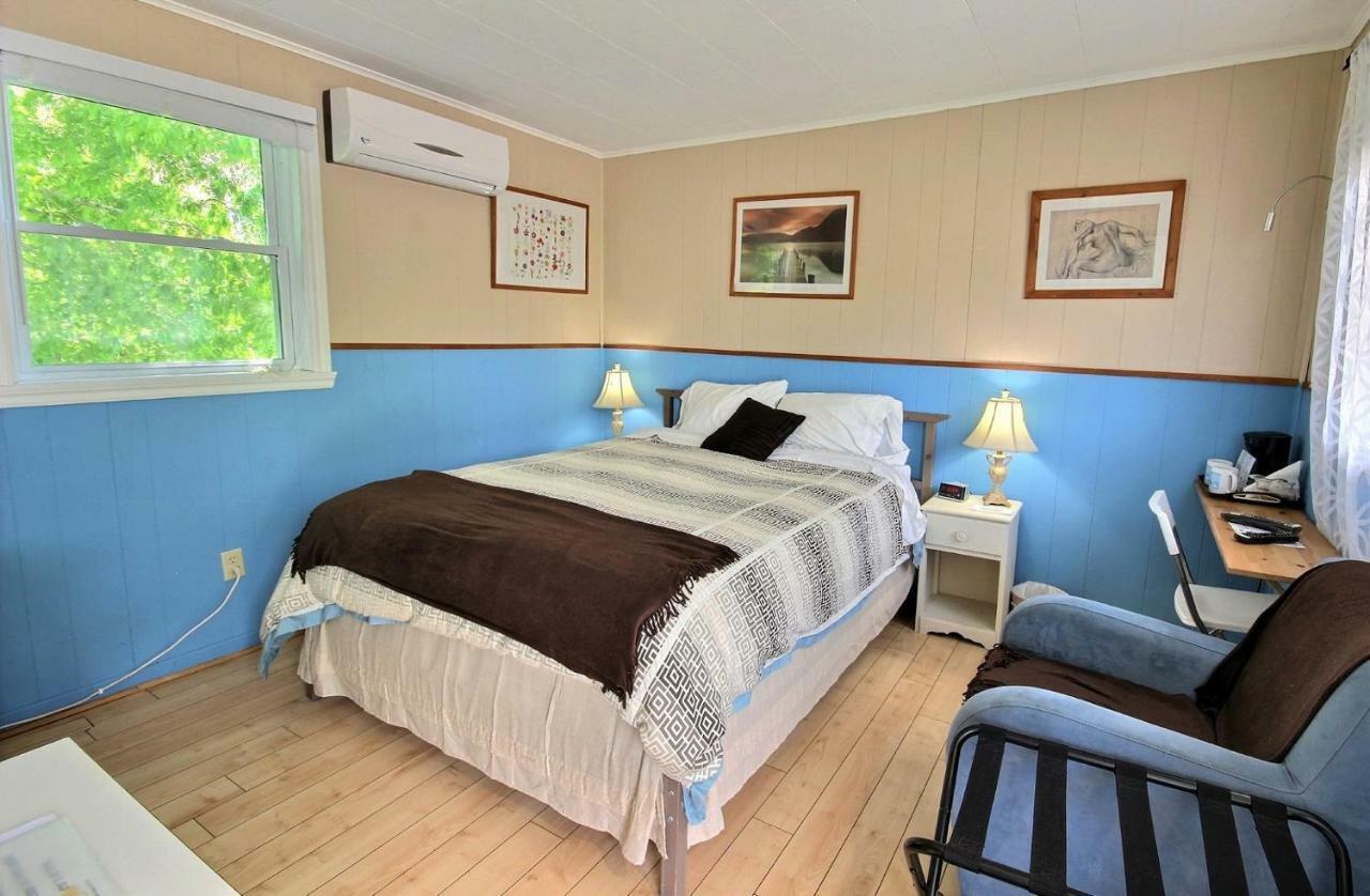 Motel Des Deux Lacs Waterloo Dış mekan fotoğraf