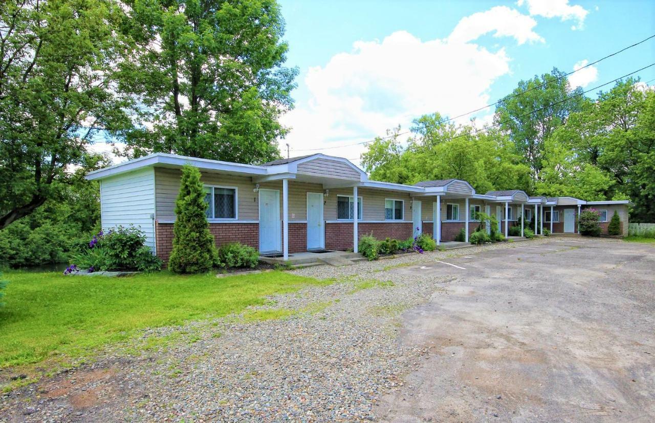 Motel Des Deux Lacs Waterloo Dış mekan fotoğraf
